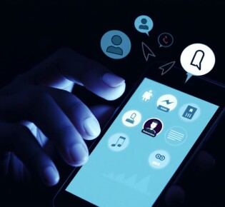 Smartphone Addiction: Signs and Solutions to Regain Control