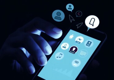 Smartphone Addiction: Signs and Solutions to Regain Control